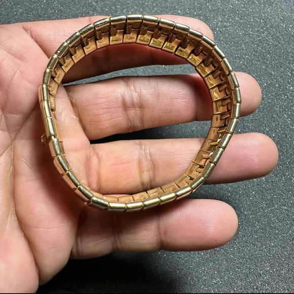 Omega Link Style Fashion Bracelet Gold Tone 7” Long - Picture 4 of 6